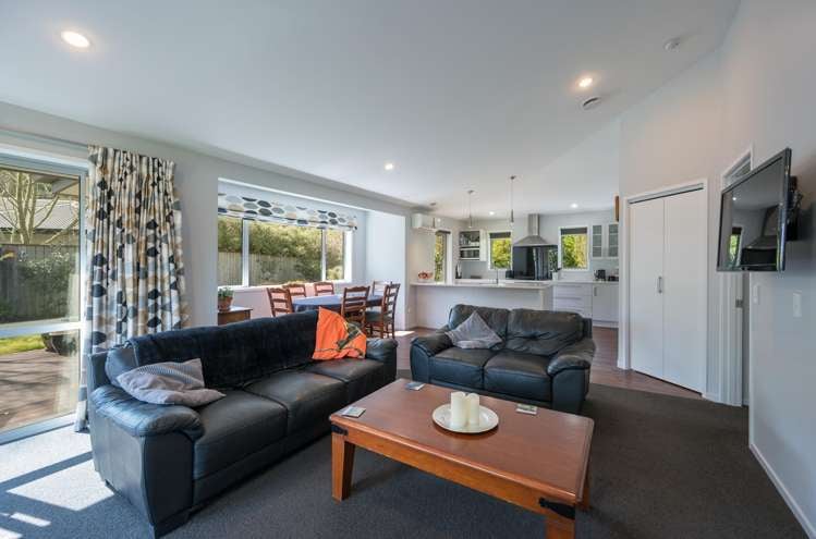 17 Tussock Place Stoke_6