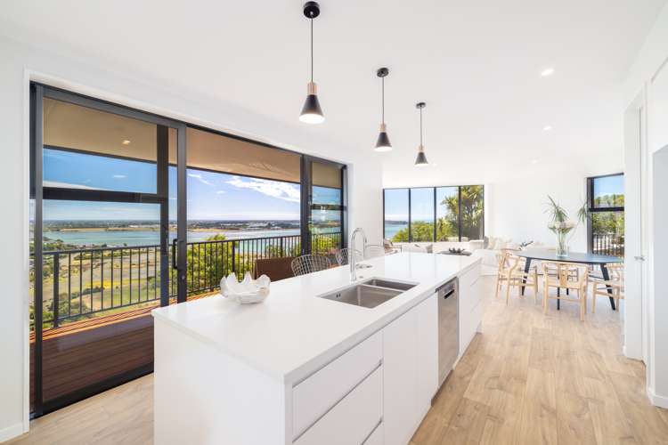 15 Inverness Lane Redcliffs_7