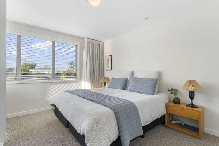 27 Kirrie Avenue Te Atatu South_12