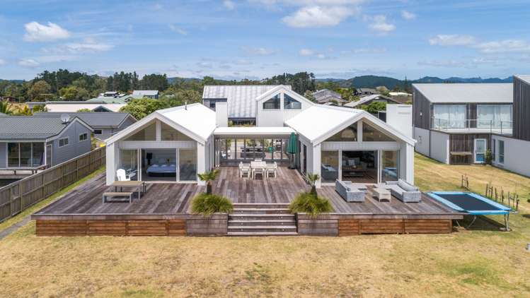 110 Cordyline Crescent Matarangi_0