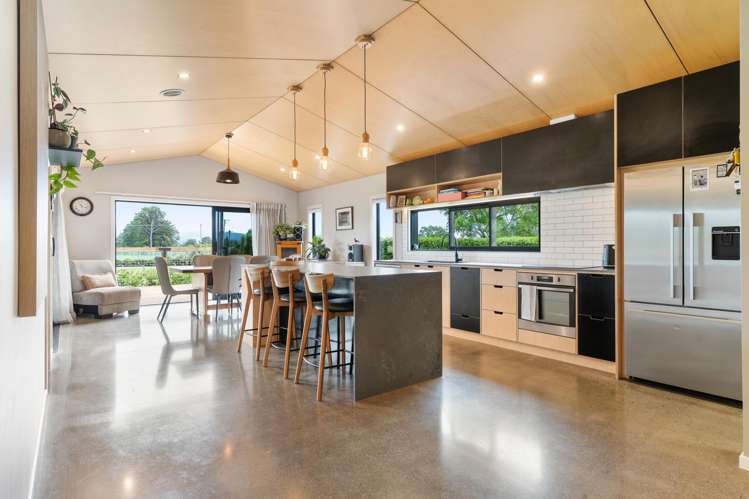 524 Perrys Road East Taratahi_4