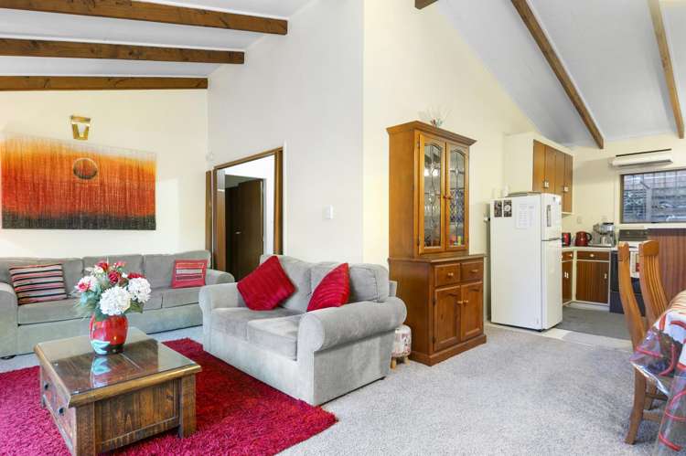 63A Ranolf Street Victoria_13