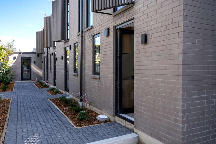 7 Grove Road Addington_46