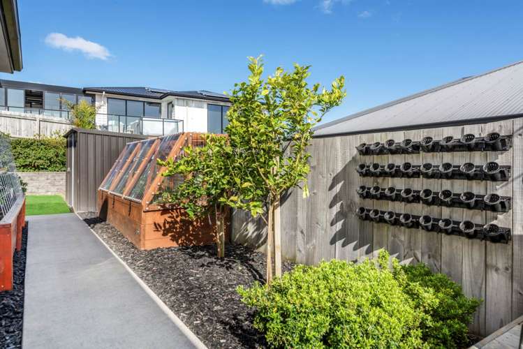 18 Keshvara Road Beachlands_21