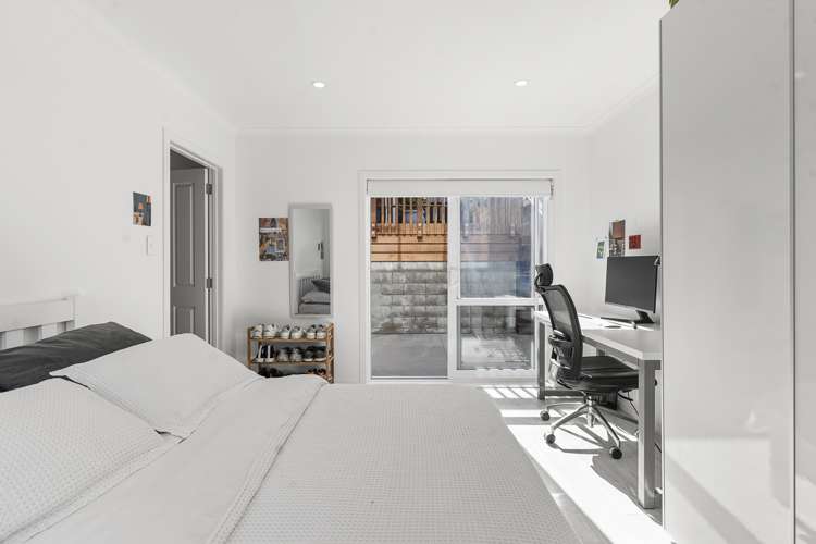 15 Sunkist Bay Road Beachlands_22