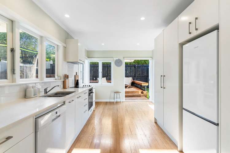 7 Kenmure Avenue Forrest Hill_3