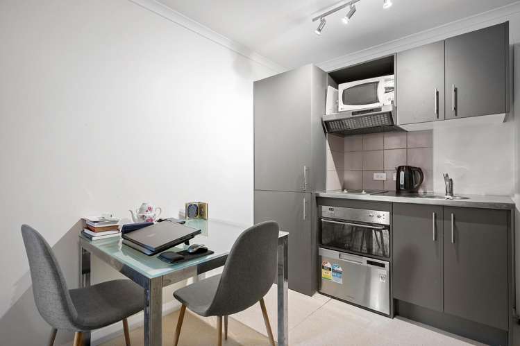 411 and 412/15 Holland Street Te Aro_11