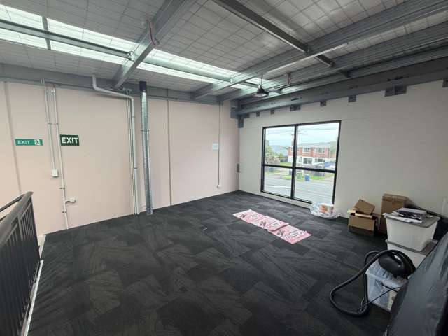 2/90 Hobsonville Road Hobsonville_3