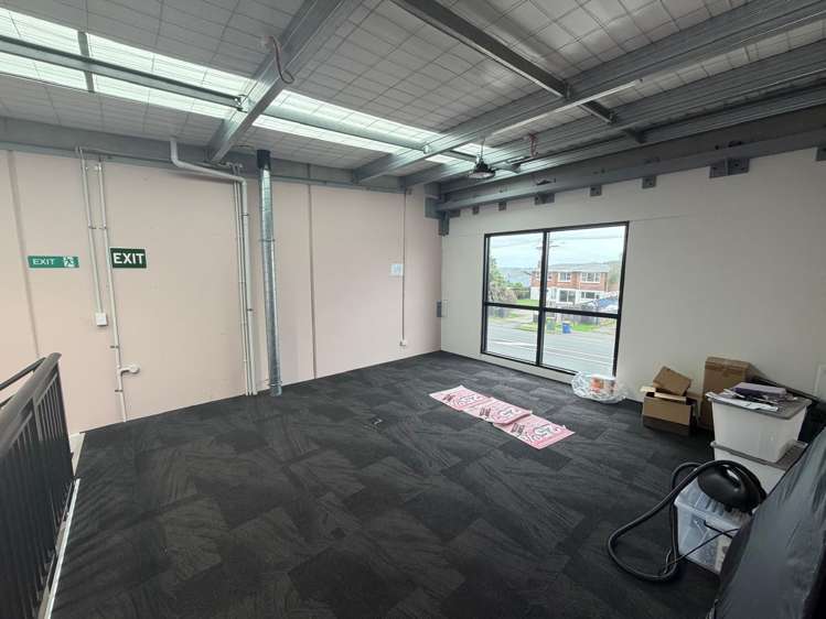 2/90 Hobsonville Road Hobsonville_3