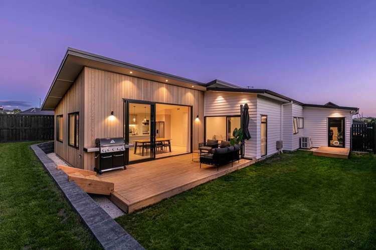 31 John Fair Drive Wainui_17