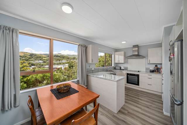 15a Kereru Bend Tawa_2