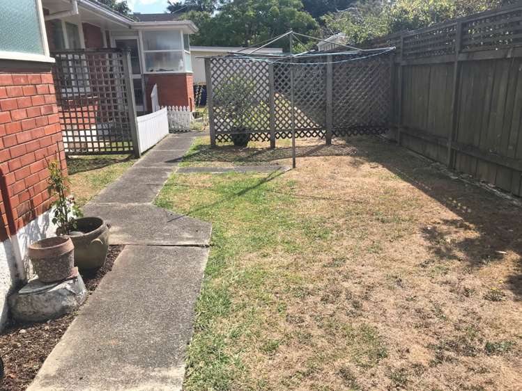 2/17 Frieston Road Milford_10