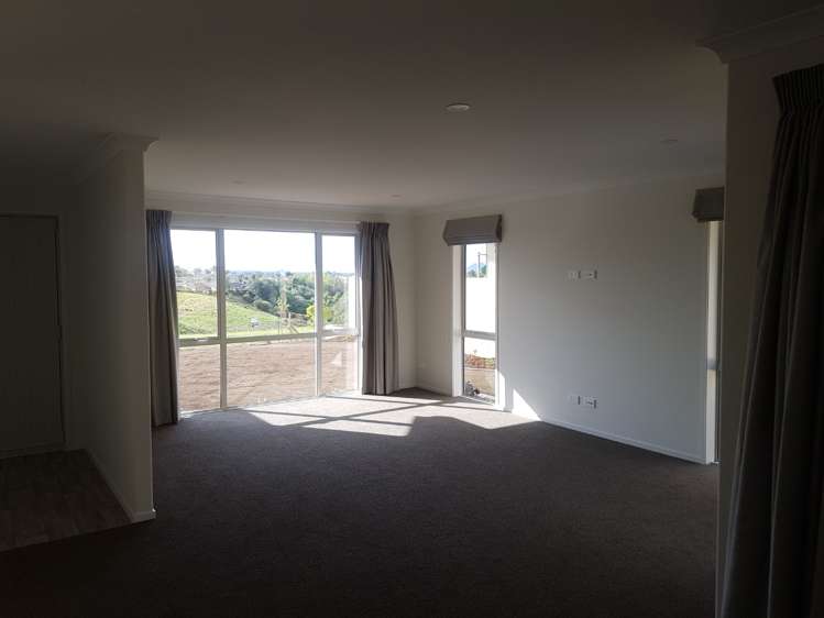37 Hass Drive 1115_5