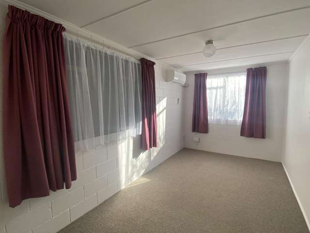 3/21 Broadway 10728_1