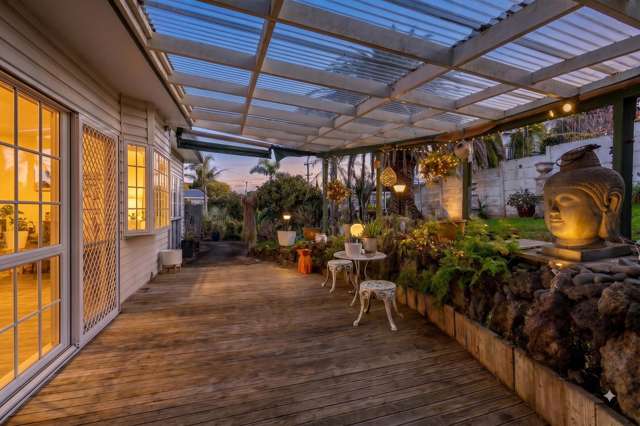 469 Beach Road Murrays Bay_1