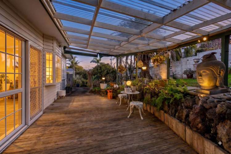 469 Beach Road Murrays Bay_1