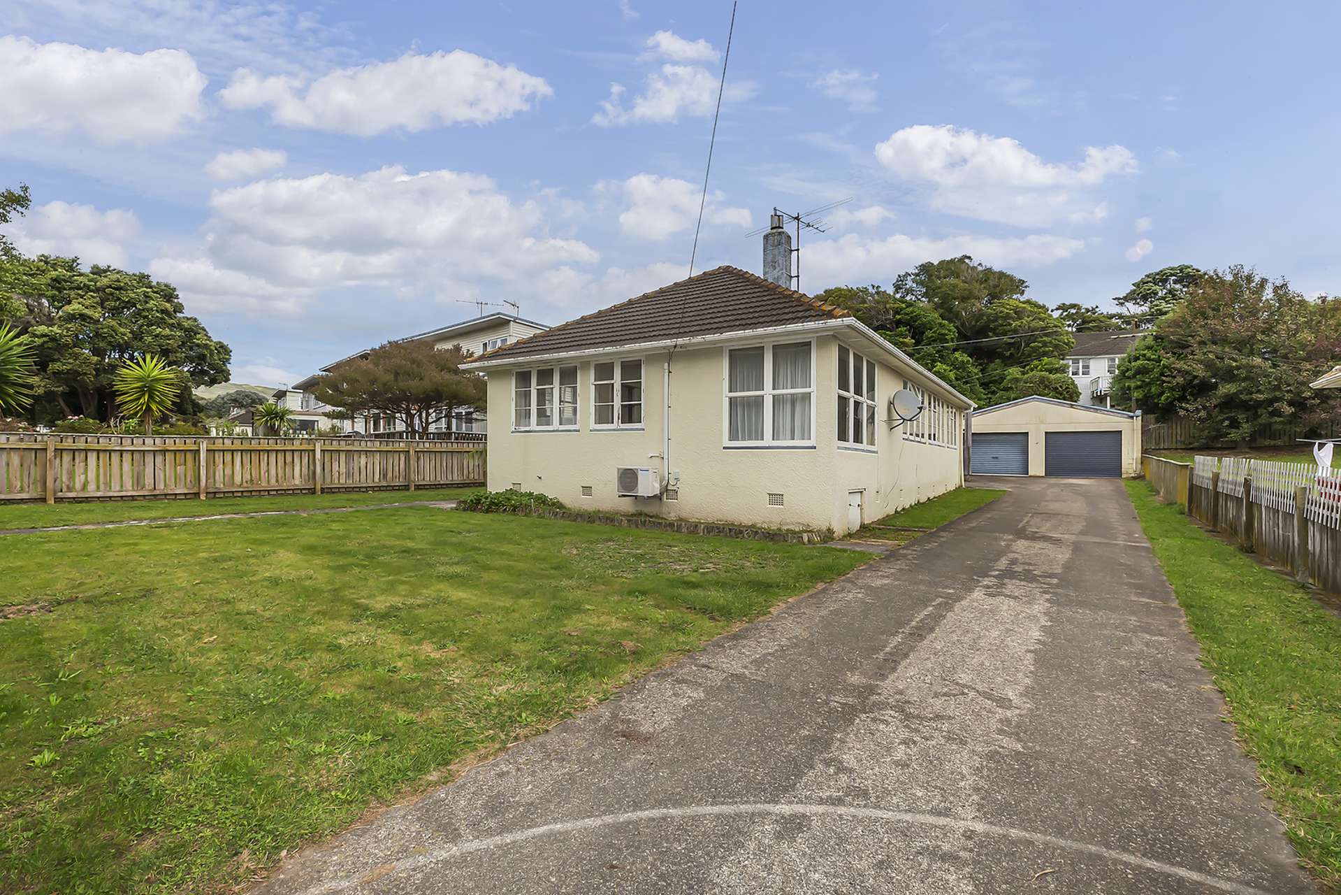 52 Mungavin Avenue Porirua East_0