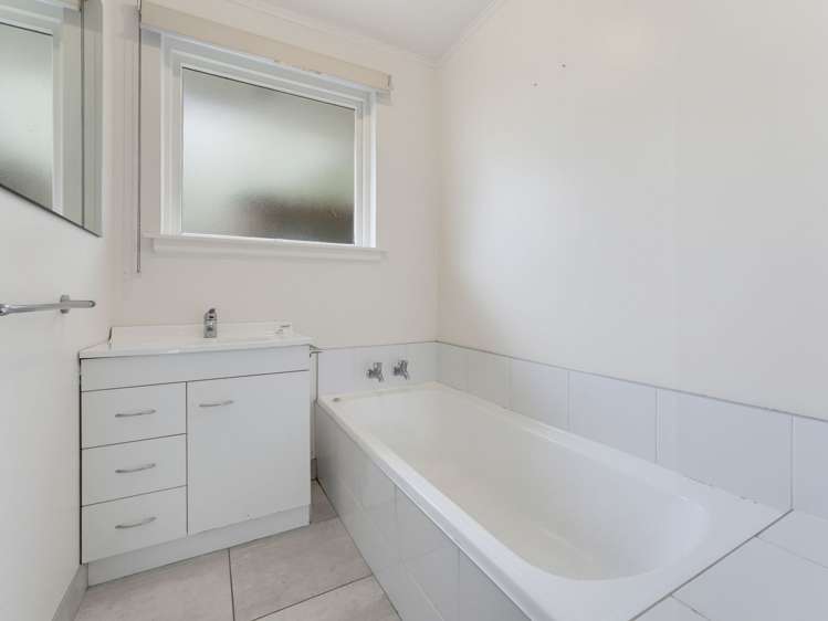14 Kowhai Street Highfield_16