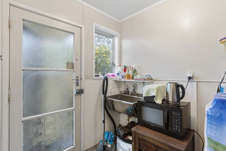 384 Roscommon Road Clendon Park_9