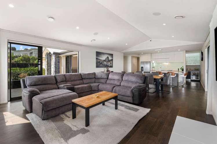 11 Bernora Crescent Bombay_15