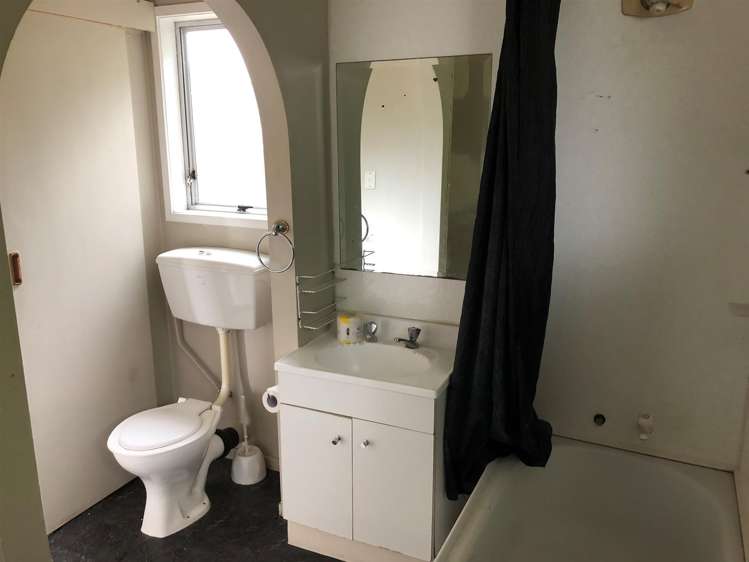 2/8 Keeling Road Henderson_10