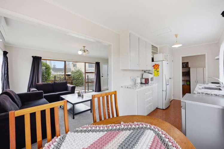 2/23 Butley Drive Farm Cove_3