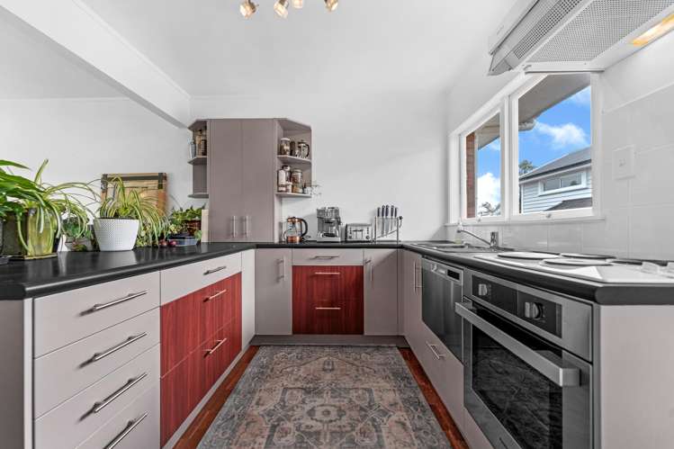 2/39 Aramoana Avenue Devonport_5