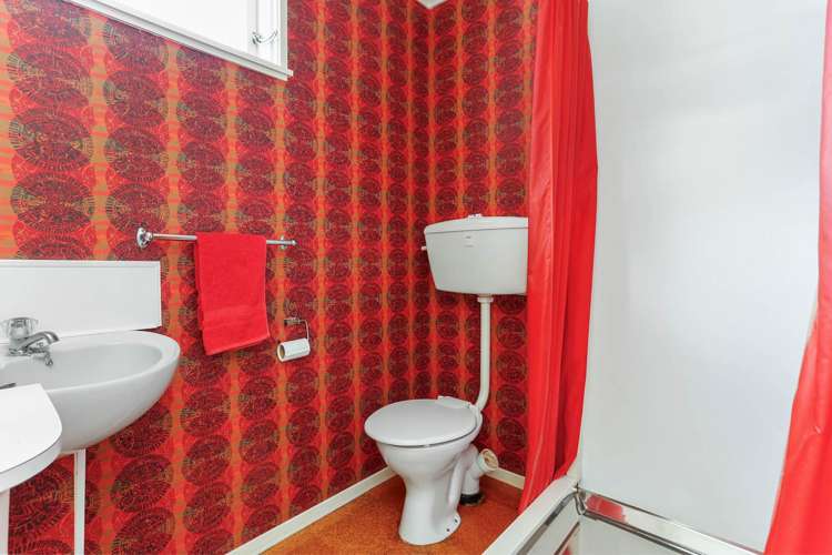 5 Shipherds Avenue Epsom_18