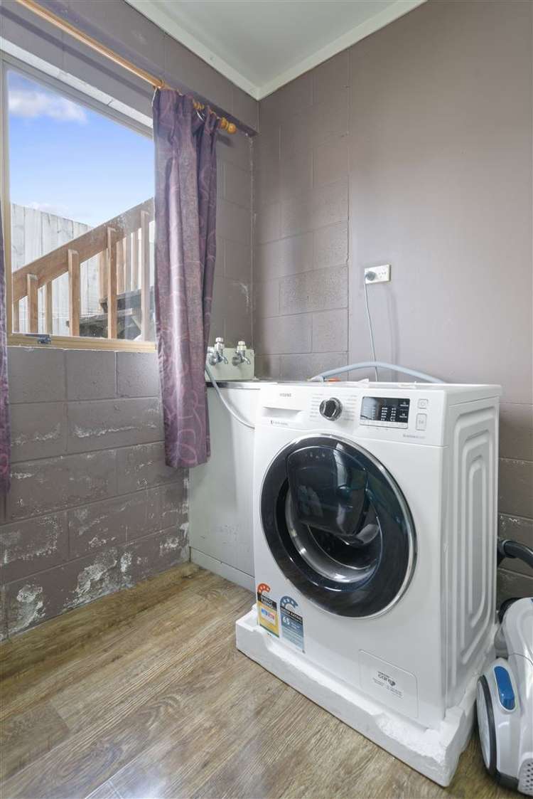 2/15 Locke Avenue Mount Roskill_10