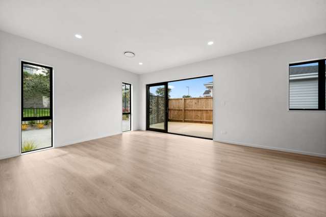 82 Arran Drive Silverdale_2