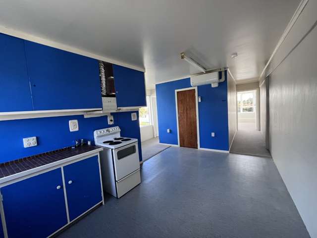 2/25 Martin Avenue (Top Floor) Mount Albert_3
