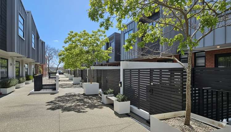 29/4 Stables Lane_3