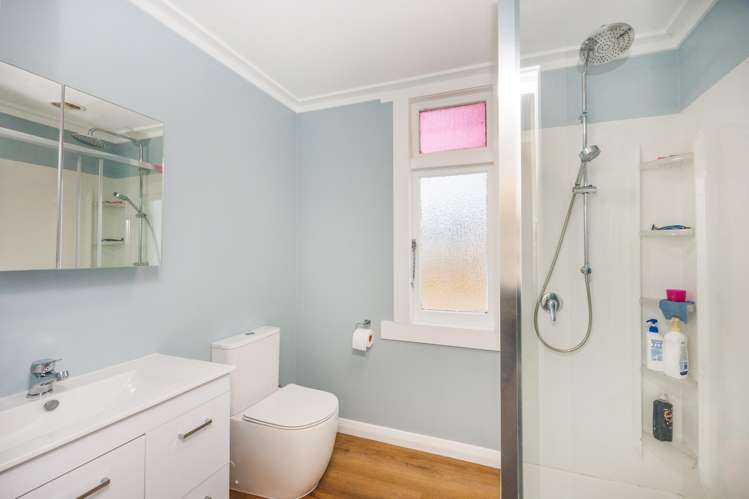 8 Knorp Street Halcombe_12