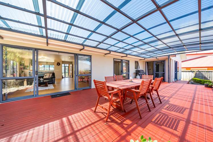 99 Redvers Drive Belmont_26