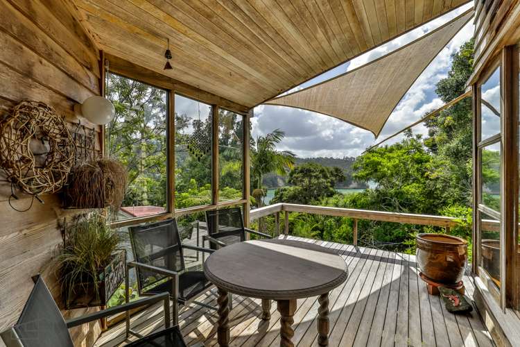 38 Opou Road Titirangi_16