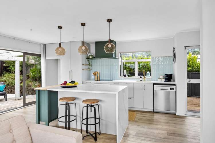 20b Moffat Road Red Beach_7