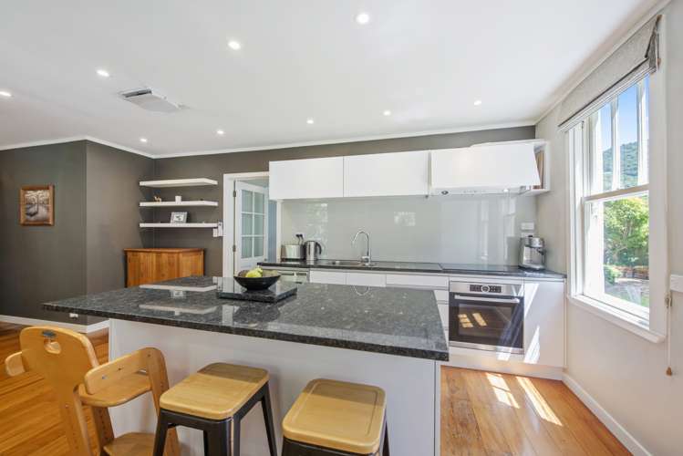 102 Parkvale Road Karori_9