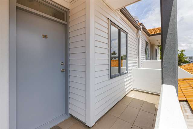 55/21 Armoy Drive 10668_2