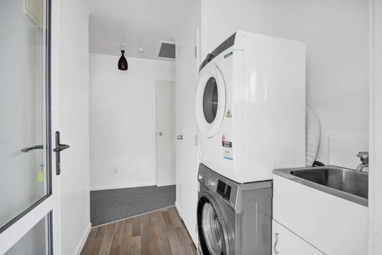 10A Cloten Road Stratford_14