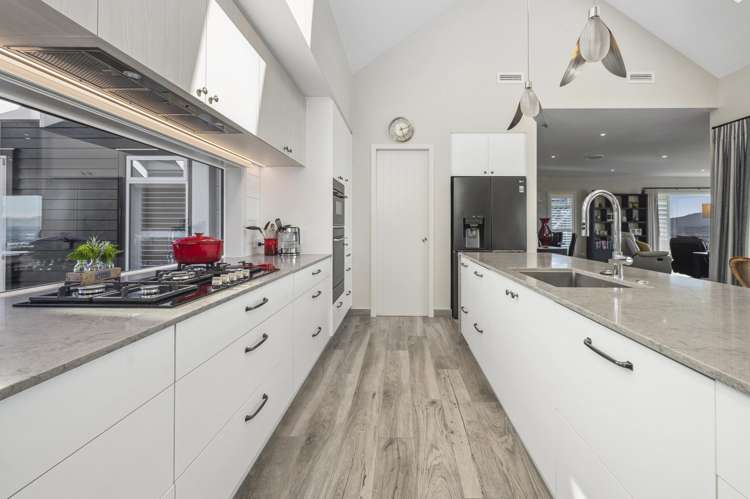 8 Jojos Way Lynmore_11