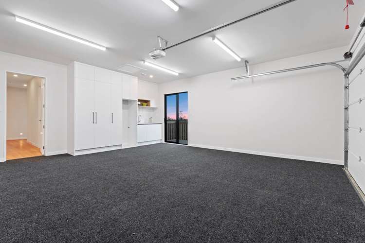 8 Barrel Crescent Swanson_26