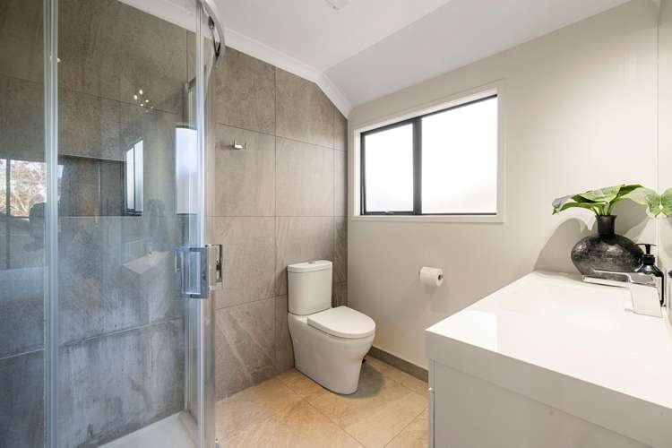 2 Keswick Crescent Huntington_11