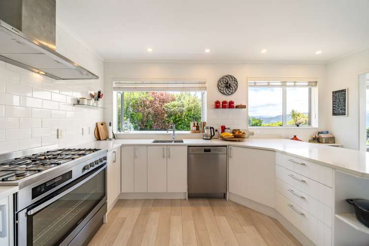 90 Dowse Drive Maungaraki_8