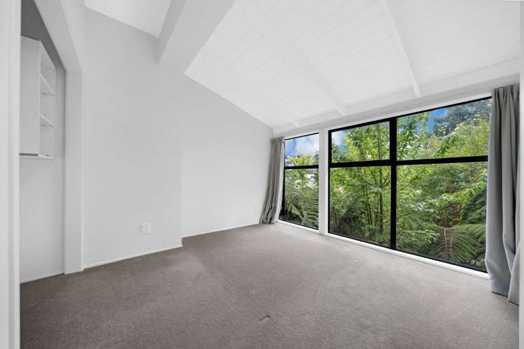 84 & 86 Ayton Drive Totara Vale_33