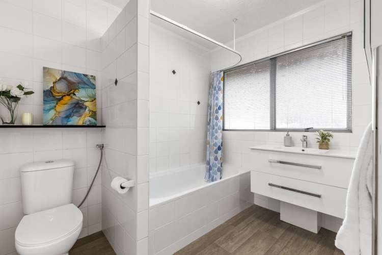 2/2 Roslyn Road Mount Wellington_7