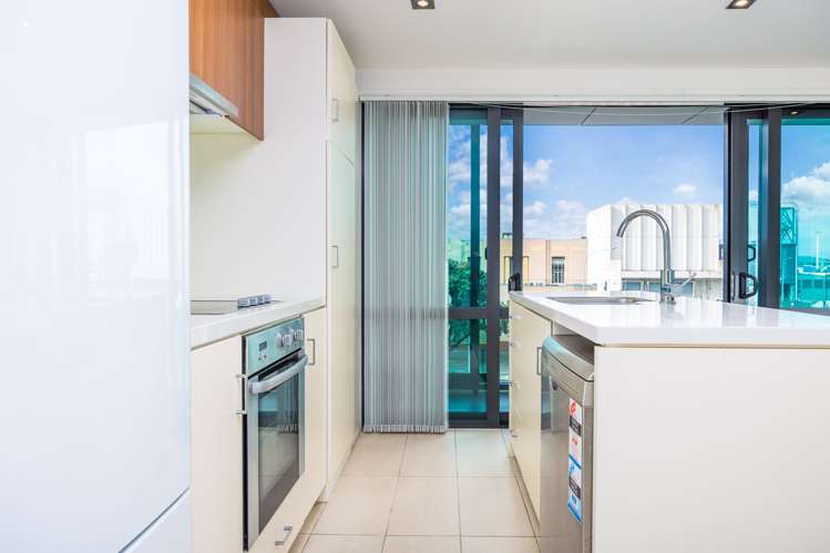 221/4 Dockside Lane Auckland Central_5