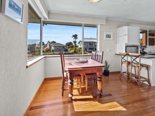 13 Bathurst Street 1383_4