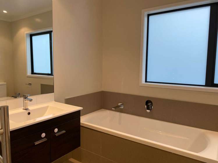 8 Barcliff Terrace Gulf Harbour_15