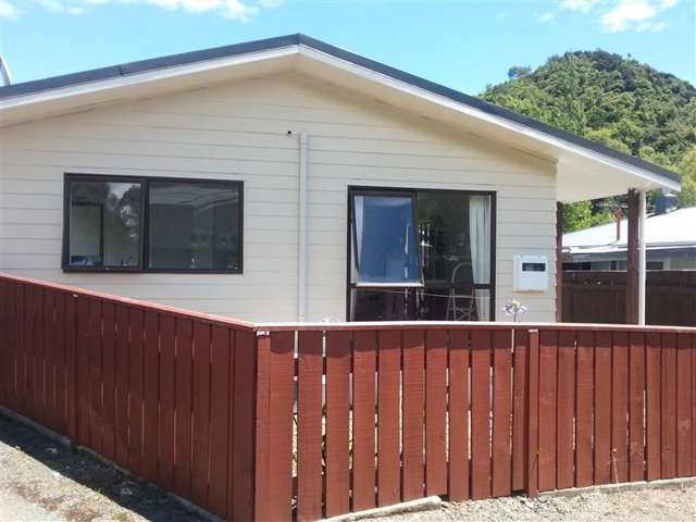 2 Bedroom Home beside the Maitai