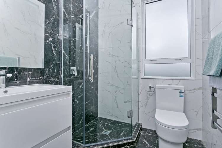 17 Orewa Heights Crescent Orewa_23